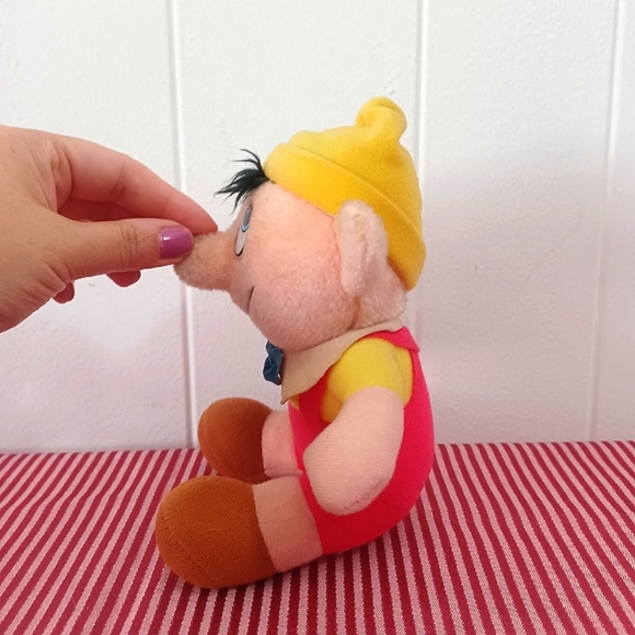 Vintage Pinocchio Plush - Picture 4 of 7